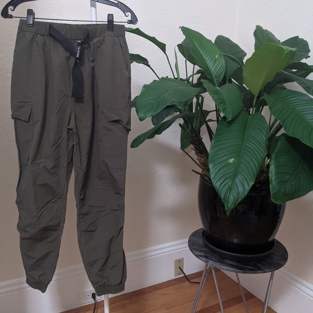 Green utility joggers